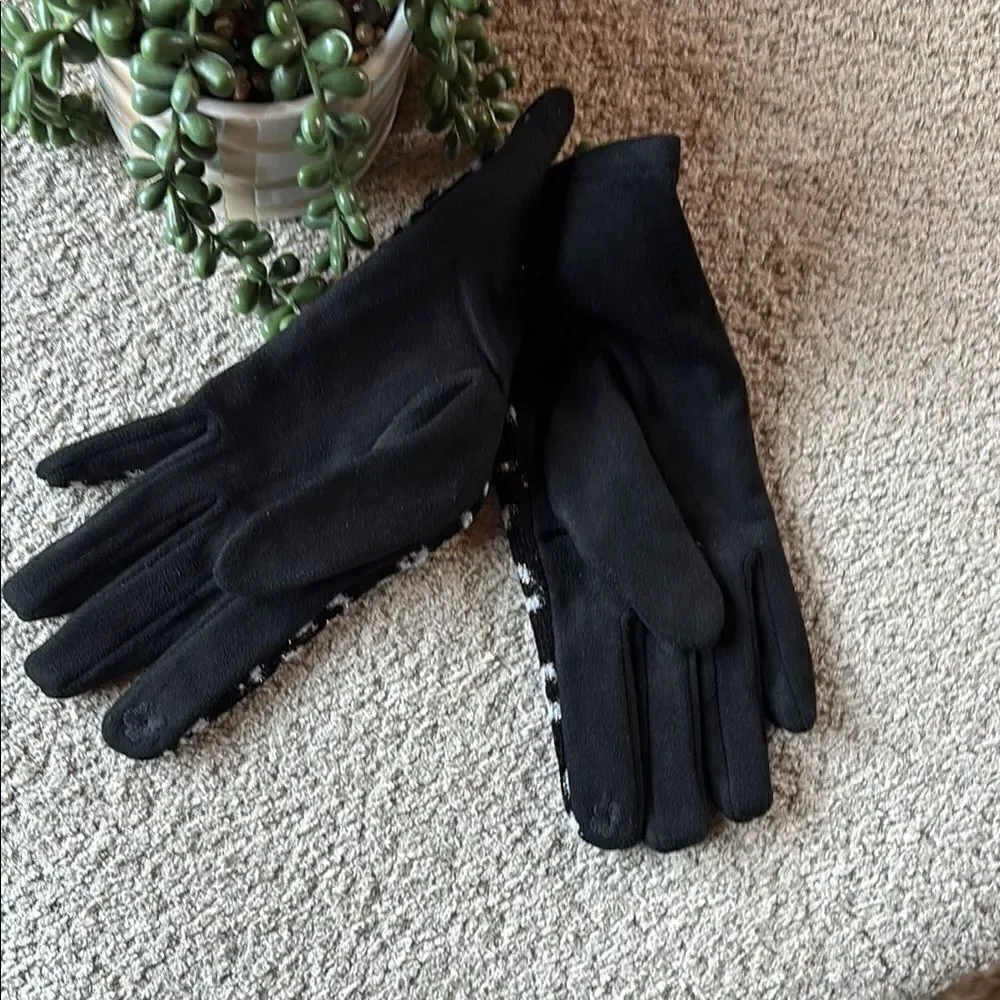 Stylish Black and White Gloves